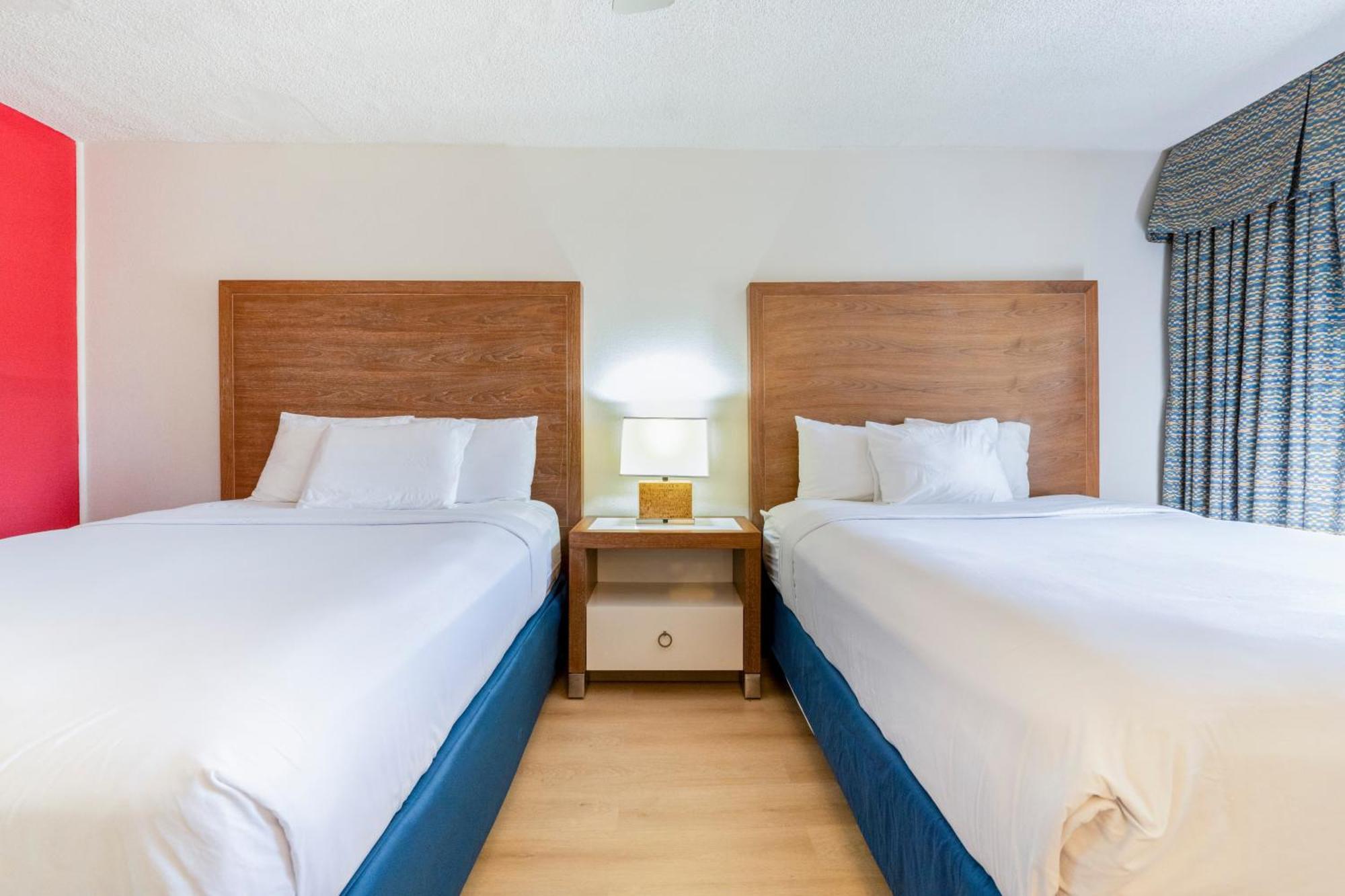 Готель Ramada By Wyndham Flamingo Water Park Кіссіммі Екстер'єр фото