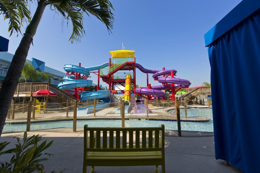 Готель Ramada By Wyndham Flamingo Water Park Кіссіммі Екстер'єр фото